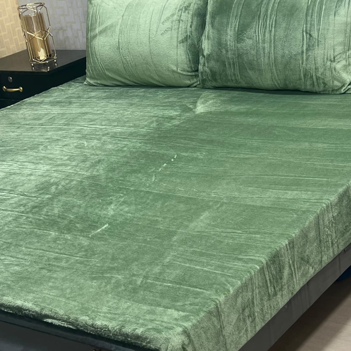 VELORA Soft Velvet Fleece Bedsheet – King Size