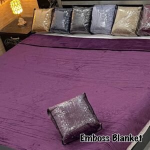 Double plane blanket with heavy Amboose